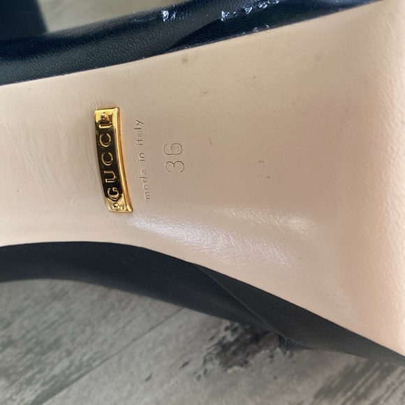Gucci black high heel kiltie pumps. 6/36 - Picture 10 of 11